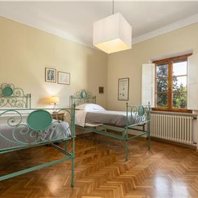 8 Bedroom Villa with Pool near Certaldo, Tuscany, Sleeps 14 - 15